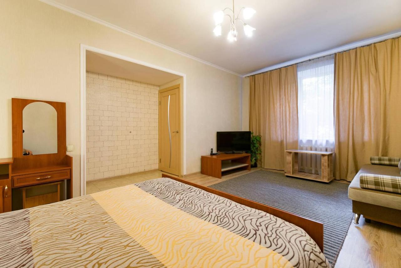 Nadezhda Apartment On Nauryzbay Batyra 37/1 Almaty Exterior foto