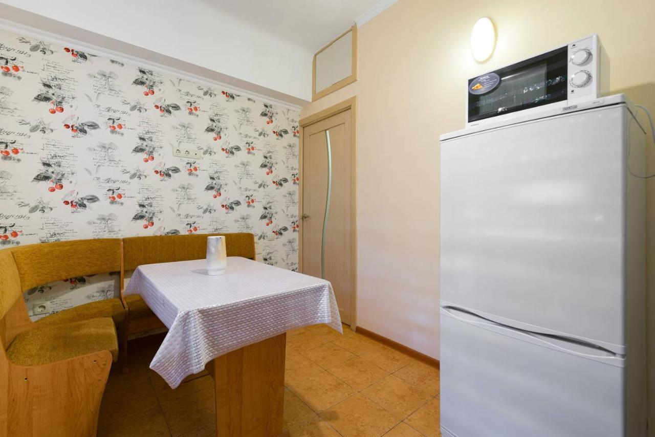 Nadezhda Apartment On Nauryzbay Batyra 37/1 Almaty Exterior foto